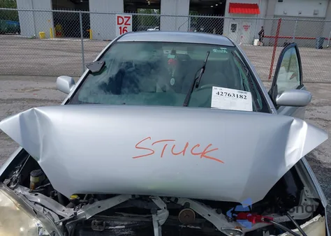 2006 Toyota Corolla Le z USA, uszkodzony, nr VIN 1NXBR32EX6Z663291